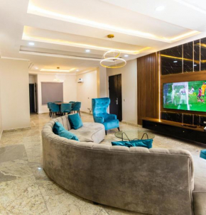 Calini Luxury 2 Bedroom Flat - Iris Haven